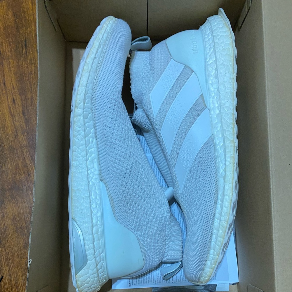 Ultra boost uncaged